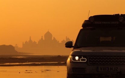 Land Rover completa la prima spedizione ibrida