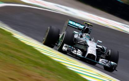 Brasile: Nico vince il duello con Lewis, Massa 3°