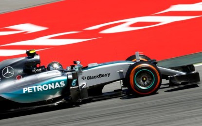 Spagna: prima pole 2015 per Rosberg