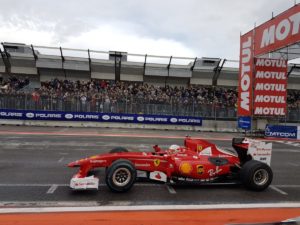 Antonio Giovinazzi al Motor Show su Ferrari 