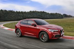 171102_Alfa-Romeo_Stelvio_01