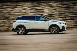 Peugeot3008-019_0
