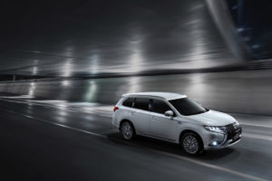 outlander-phev-mitsubishi1
