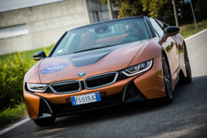 P90322306_highRes_the-new-bmw-i8-roads