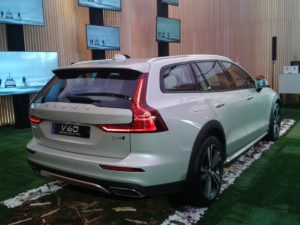 volvo V60 cross country