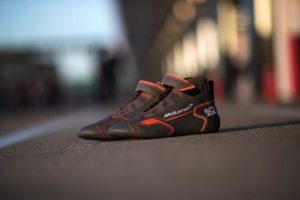 mclaren_rb-8_racing_shoes
