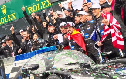 Alonso e i suoi compagni del team WRT vincono a Daytona