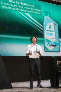 Giuseppe_D_Arrigo_CEO_presenta_Petronas_iona