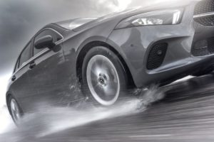 NT_Nokian+Wetproof_red