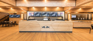 interior-energy-station-2019-spain-gp-toro-rosso-1910×855