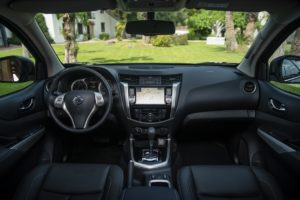 nissan-navara-double-cab-blue-interior-1