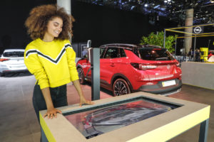 2019-Opel-IAA-Augmented-Reality-508704