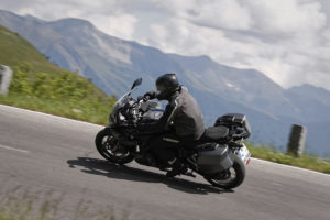 P90359409_highRes_bmw-r-1250-rs-07-201