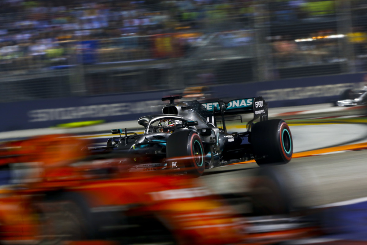 Hamilton: “Ferrari più affamata della Mercedes”