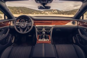 Flying_Spur_Monaco-White_Sand-18