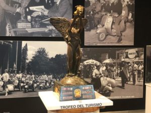 Museo-Nicolis-Trofeo-del-Turismo-1950-ph.-Museo-Nicolis-800×600