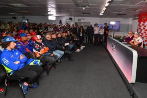 lg5_8693.gallery_full_top_fullscreen