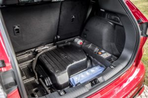 Kuga_ST-Line-X_EcoBlue_Hybrid_039-LOW