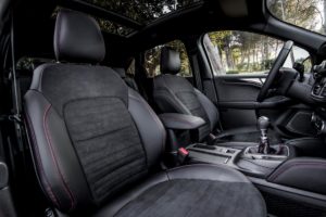 Kuga_ST-Line-X_EcoBlue_Hybrid_040-LOW