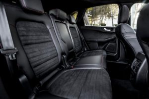 Kuga_ST-Line-X_EcoBlue_Hybrid_041-LOW