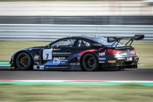 P90391459_highRes_bmw-m6-gt3-bmw-team-