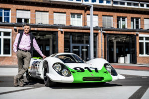 Hans Mezger next to the 917-001 (2019).