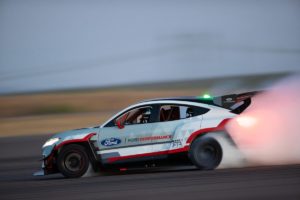 FordMustangMach-1400_11-LOW