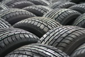 car-tyres-63928_1920