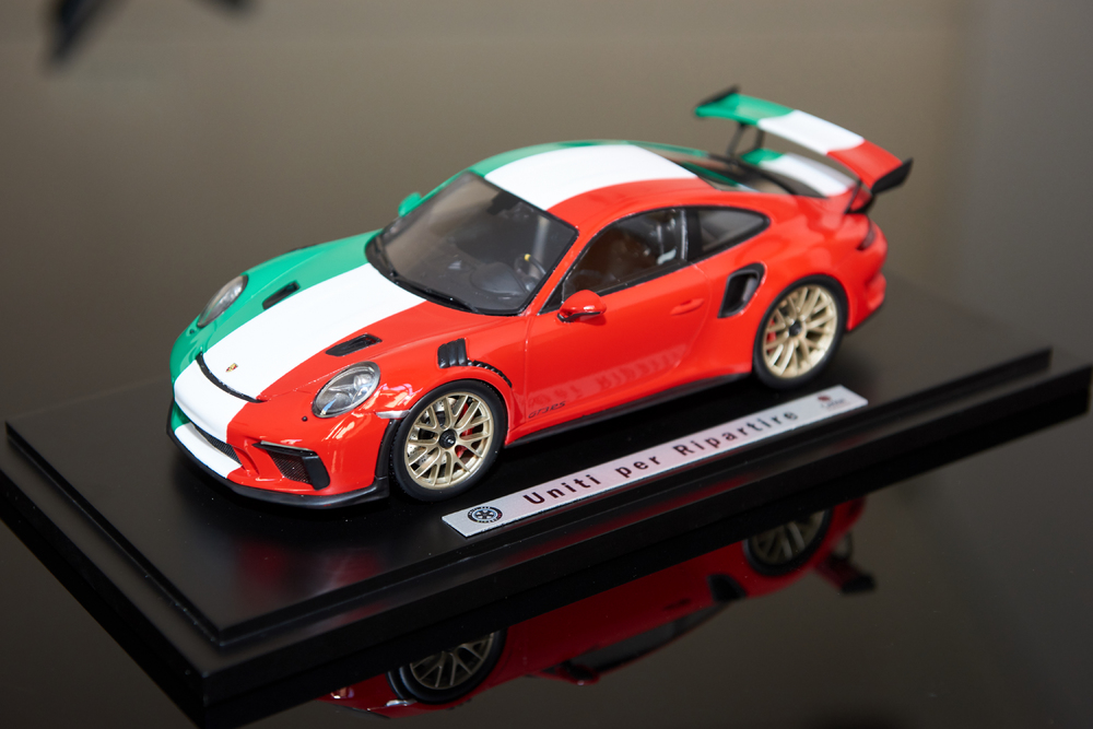Uniti per Ripartire: l’aiuto concreto di Porsche Italia a famiglie e ragazzi