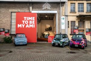 CITROEN SORPRENDE ALLA MILANO DESIGN CITY CON TIME TO BE MY AMI (12)