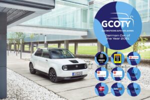 319114_HONDA_E_BECOMES_FIRST_JAPANESE_VEHICLE_TO_WIN_GERMAN_CAR_OF_THE_YEAR_ADDS