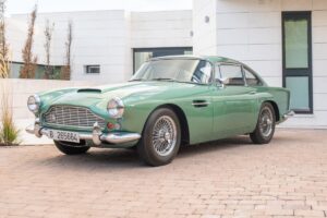 Aston Martin 2