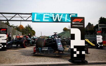 Hamilton conquista Imola. La Mercedes il 7° Costruttori consecutivo