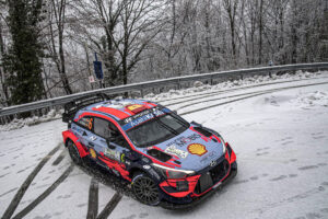 #6 D. Sordo – C. Del Barrio (Hyundai i20 Coupe WRC)