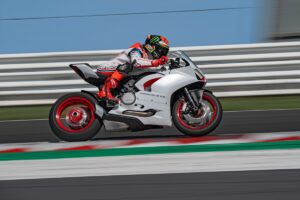 DUCATI_PANIGALE_V2_AMBIENCE _21__UC174106_High