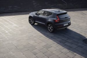 XC40 Recharge Plug-In Hybrid Inscription, in Denim Blue metallic