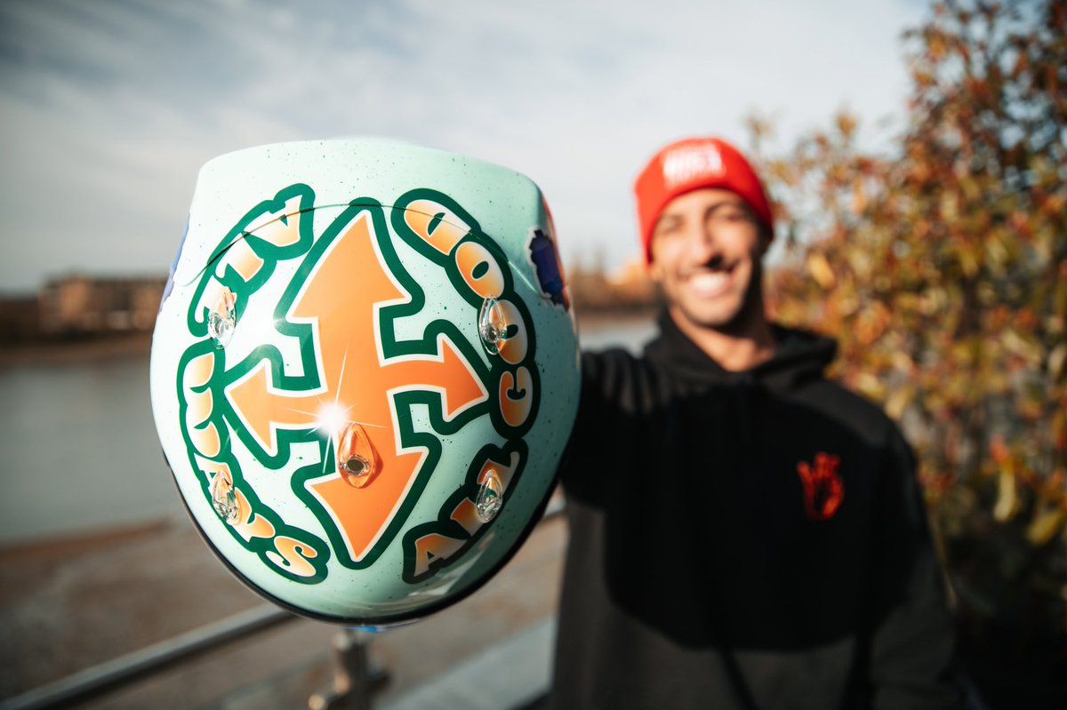Ricciardo manda messaggi dal casco: una tradizione ritrovata -  MotoriNoLimits | Auto, F1, motori, turismo, stili di vita