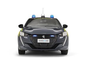 NUOVA PEUGEOT e-208 AL SERVIZIO DELLA GUARDIA DI FINANZA (13) r