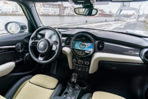 P90413337_highRes_the-mini-cooper-s-5-