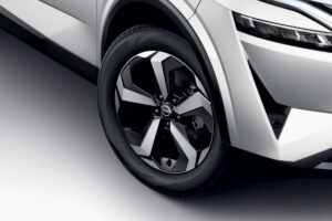 all-new-nissan-qashqai-premi-re-edition-alloy-wheel-source