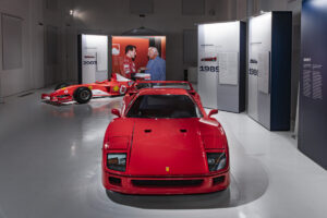 12_Ferrari-F40_1989