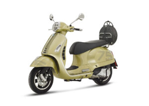 03-vespa-gts-75th