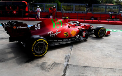 Venerdì movimentato in casa Ferrari. Leclerc si scusa per l’errore
