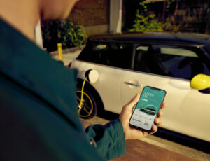 p90417053-highres-the-new-mini-app-03-