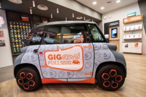 CITROËN E WINDTRE PARTNERSHIP IN ITALIA SU SOLUZIONE DI MOBILITA CONNESSA E SOSTENIBILE PER IL LANCIO DI AMI 100% ELECTRIC (2)