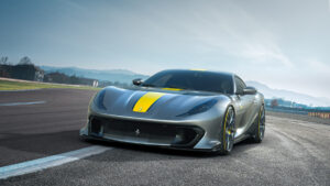 Ferrari_812_Competizione_1