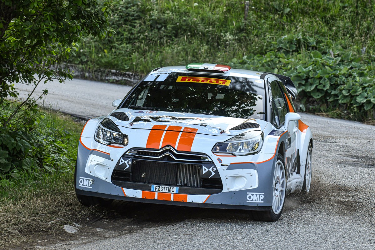 Pedersoli e la Citroen DS3 WRC in testa al Rally della Marca
