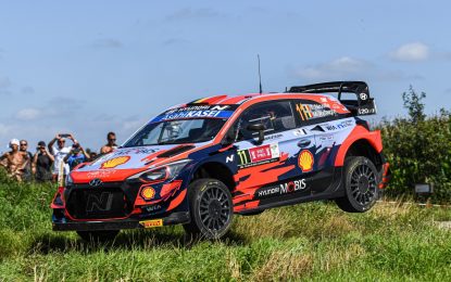 Neuville su Hyundai vince il primo evento WRC nel suo Belgio