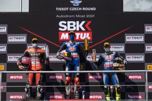 worldsbk-race-1-podium