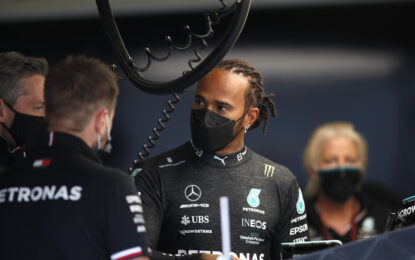 Villeneuve: “Hamilton sta facendo molti errori”